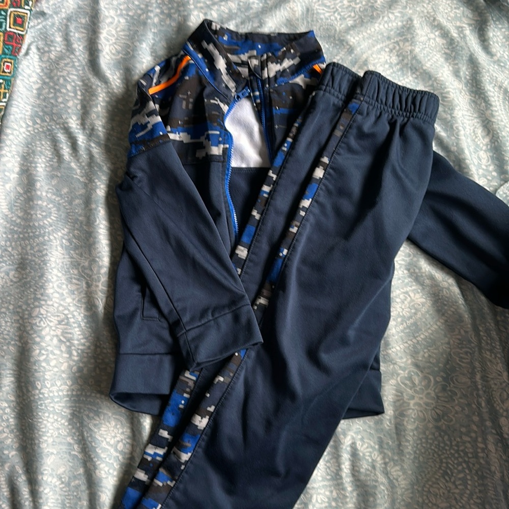 Boys 4T jogging set